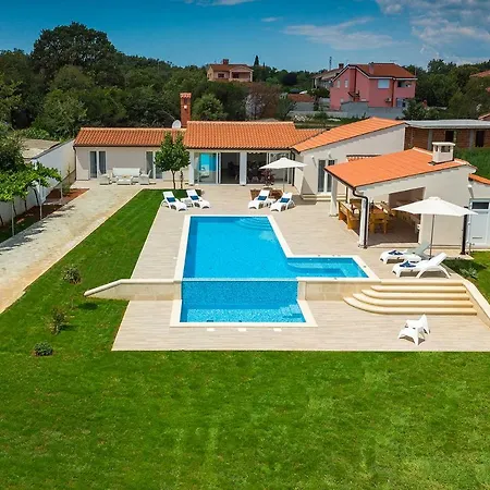 Milemanda Villa *